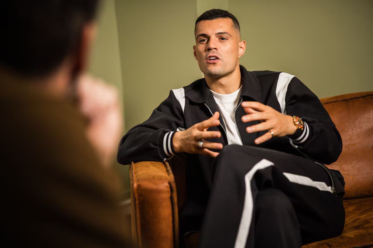 Xhaka: Okafor đã lâu không liên lạc với HLV người Thụy Sĩ? Chúng ta cần thực tế, nói ít và làm nhiều