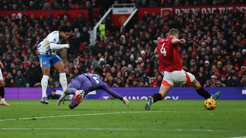 Manchester United đấu với Brighton