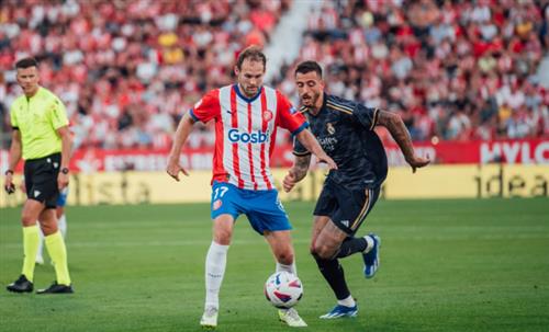 Girona đấu với Real Madrid