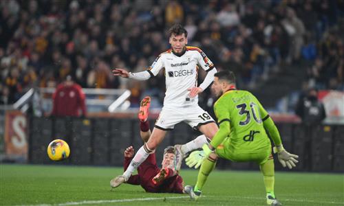 Roma đấu với Lecce