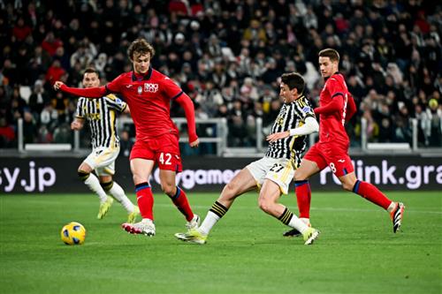Juventus đấu với Atalanta