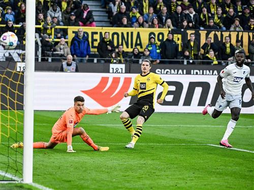Dortmund đấu với TSG Hoffenheim