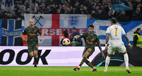Marseille đấu với Shakhtar Donetsk
