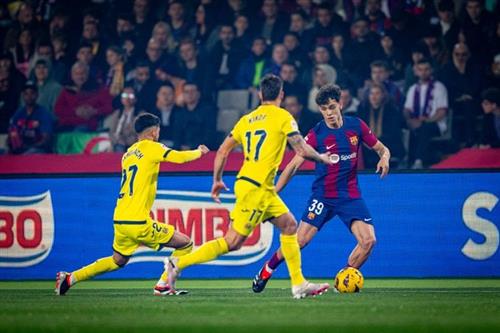Barcelona đấu với Villarreal