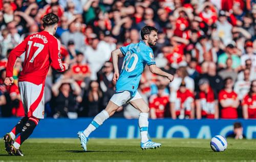 Manchester United đấu với Manchester City