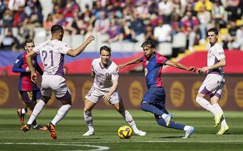 Barcelona đấu với Girona