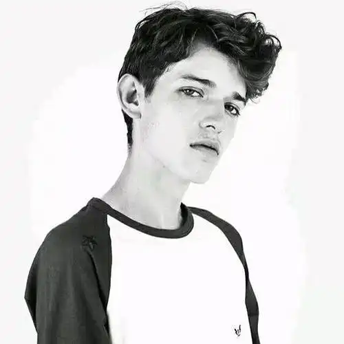 6686体育高级作者Alfie