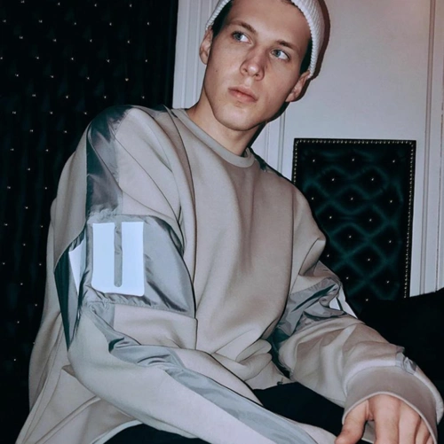 6686体育银牌作者Rory