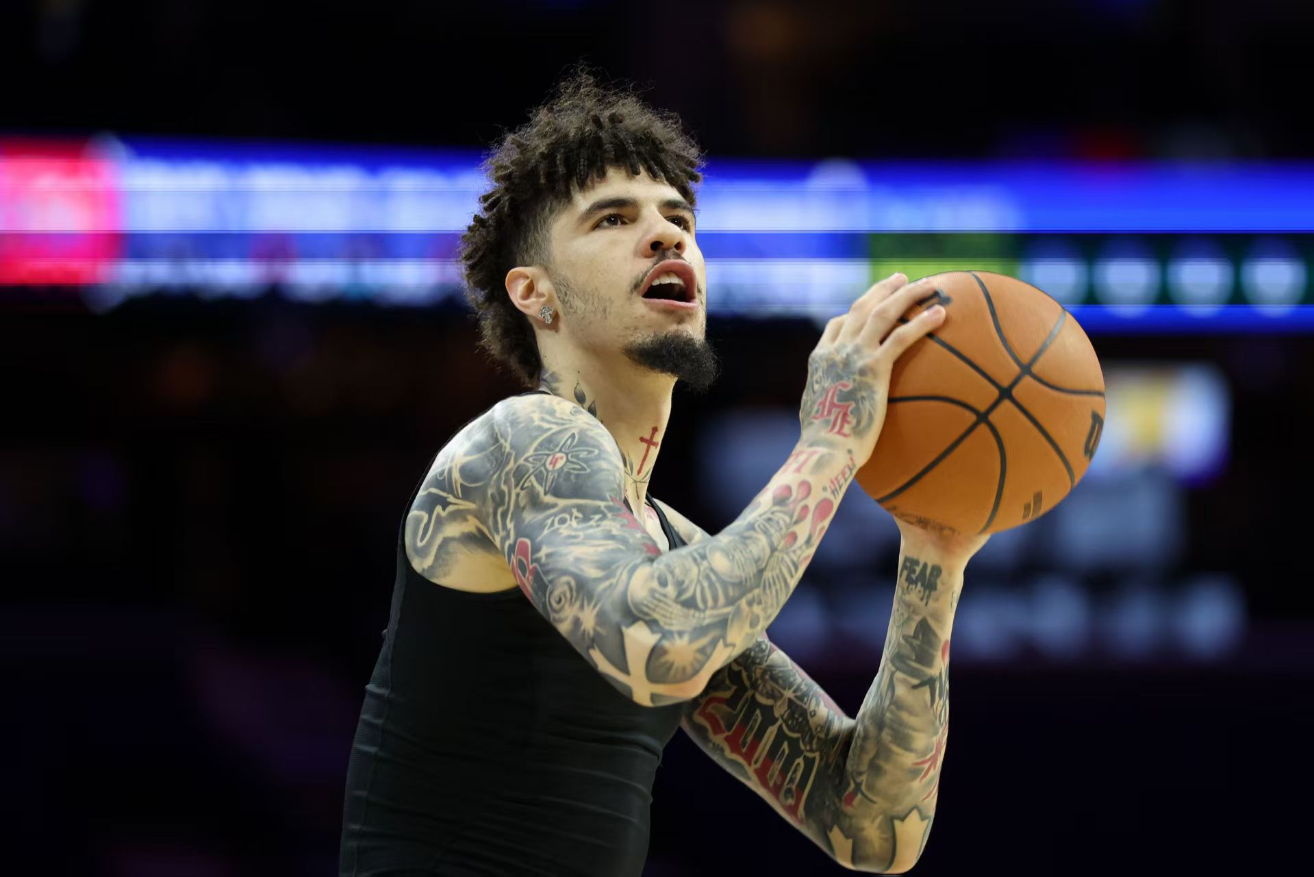 Thông báo chính thức của Hornets: Sango và Plumlee được cử đến đội Development League để tập luyện cùng đội