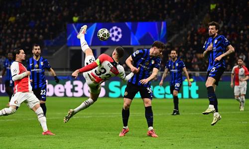 Inter Milan đấu với Feyenoord