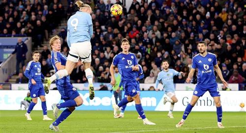 Leicester City đấu với Manchester City