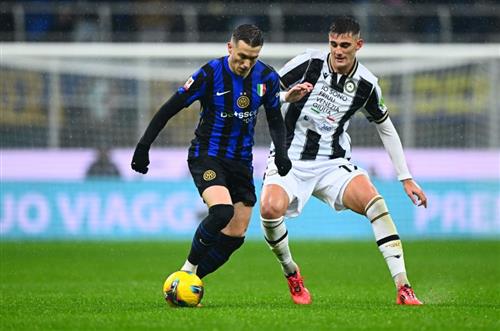 Inter Milan đấu với Udinese