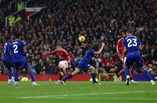 Manchester United đấu với Leicester City