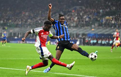 Inter Milan đấu với Arsenal