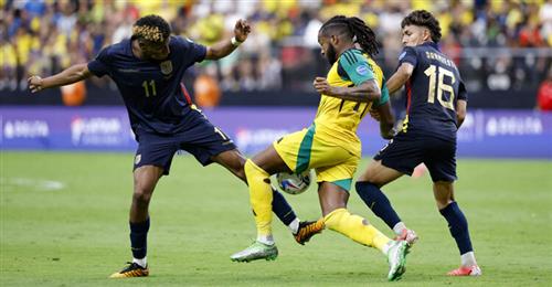 Ecuador đấu với Jamaica