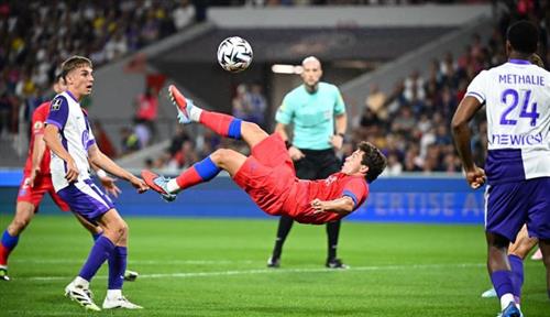 Toulouse đấu với Paris Saint-Germain