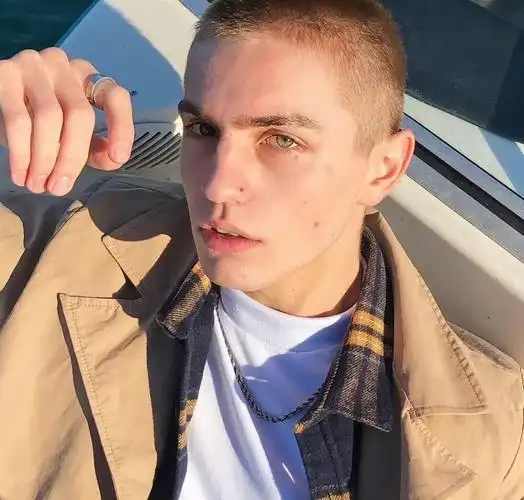 6686体育合作伙伴Victor